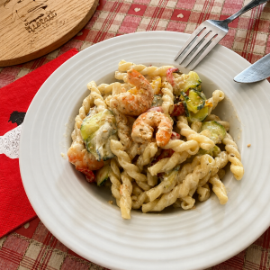 Pâtes aux crevettes & légumes d’été.